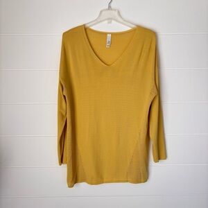 MarlaWynne Yellow V-neck Perforated Back Lightweight Sweater Women's Size XL